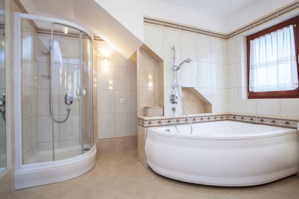 Cost of Oversized Bathtub Installation in Park City